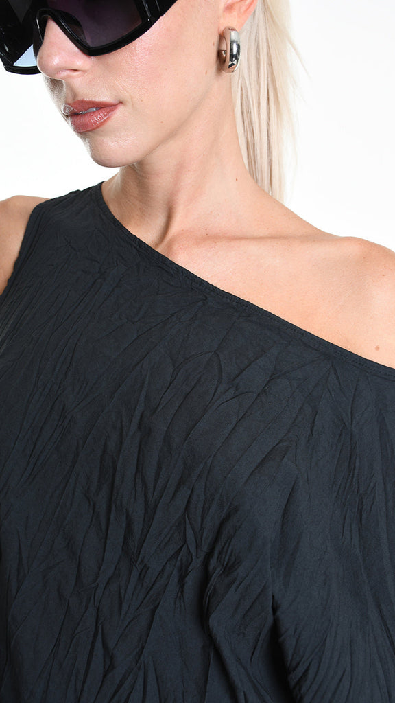 A34R W504425 DRESS Asymmetric Cotton Organic Crumpled Black.