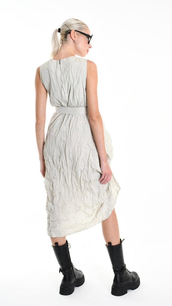 A34R W509425 DRESS Asymmetric Taffeta Crumpled Sand.