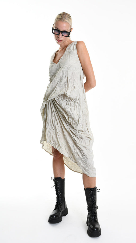 A34R W509425 DRESS Asymmetric Taffeta Crumpled Sand.