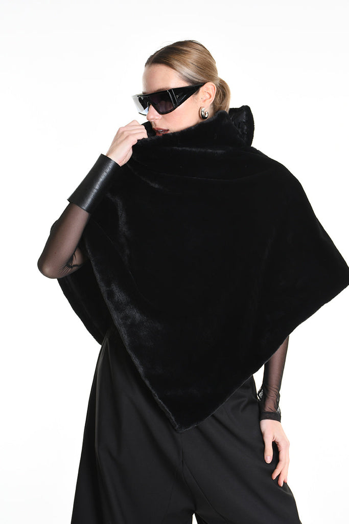 4- W5166 PONCHO Double-faced in Quilted Nylon, UNISEX, Black. TEPHRA