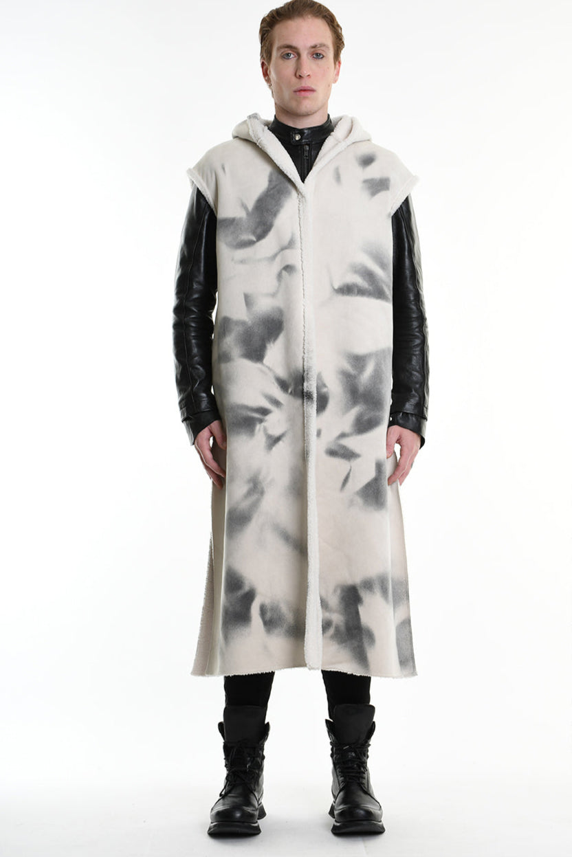 4- W5169 SLEEVELESS COAT in Printed Dyed Faux Shearling, UNISEX, White. TEPHRA