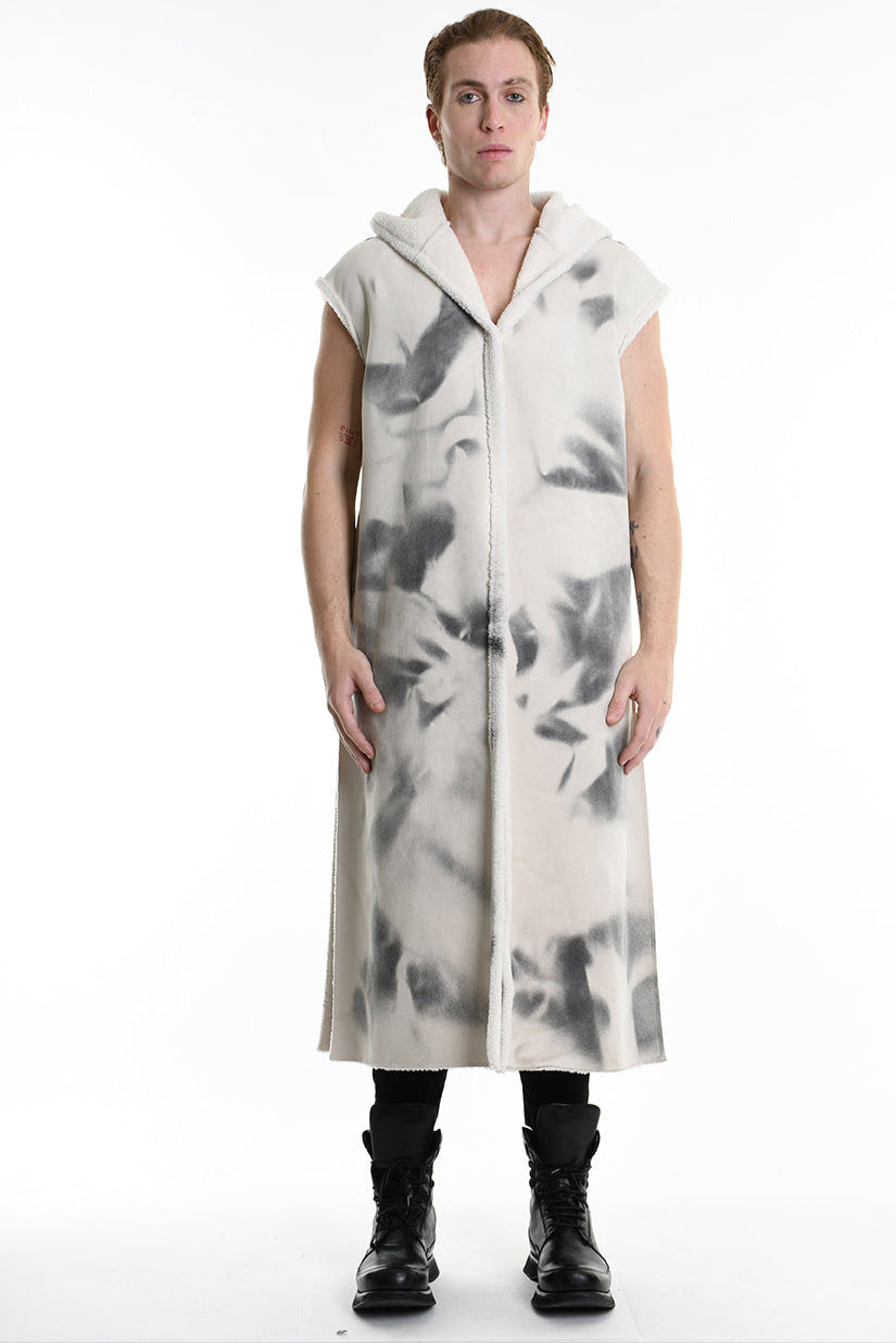 4- W5169 SLEEVELESS COAT in Printed Dyed Faux Shearling, UNISEX, White. TEPHRA