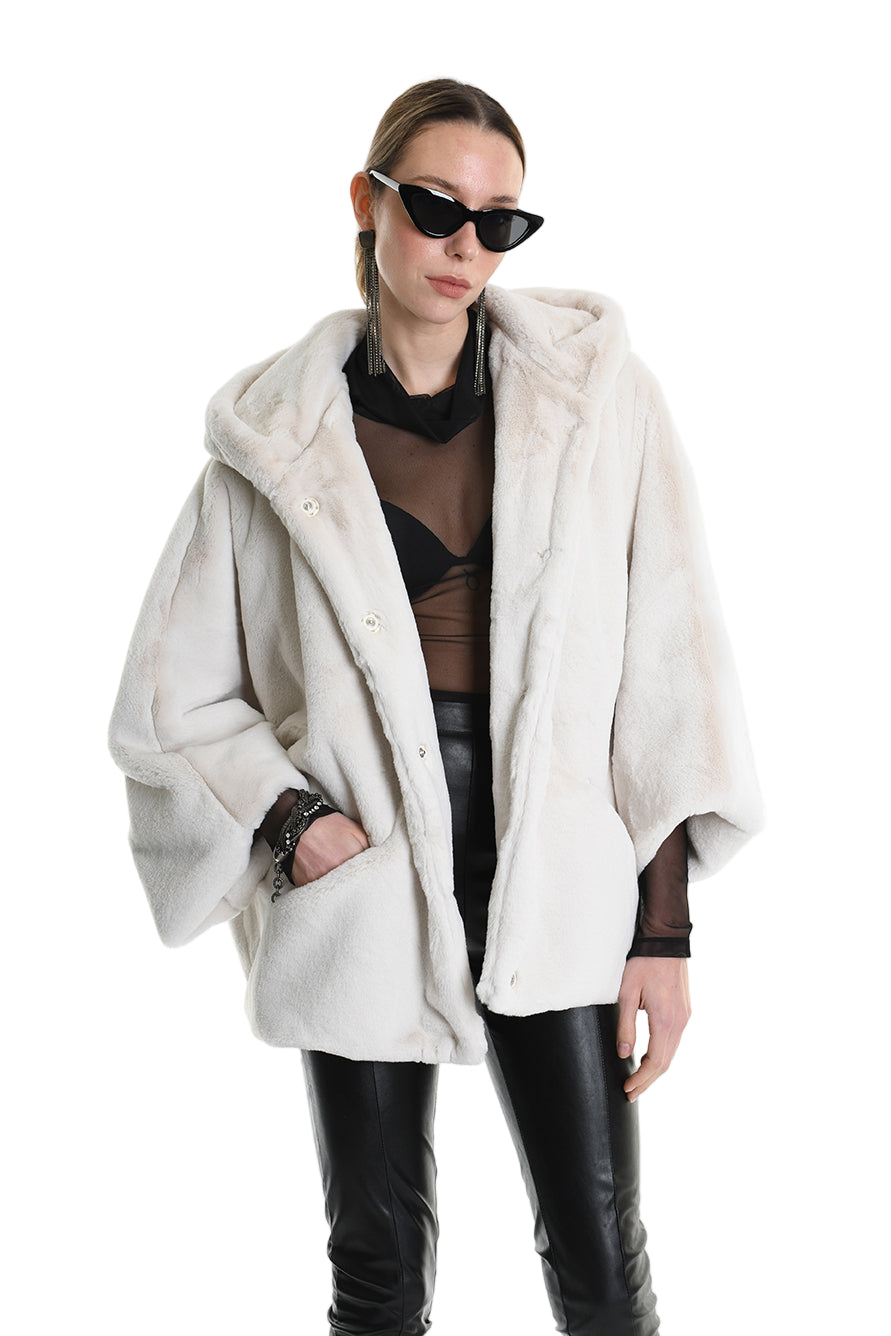 4- W5173 JACKET Oversized in Lined Faux Fur, White. TEPHRA