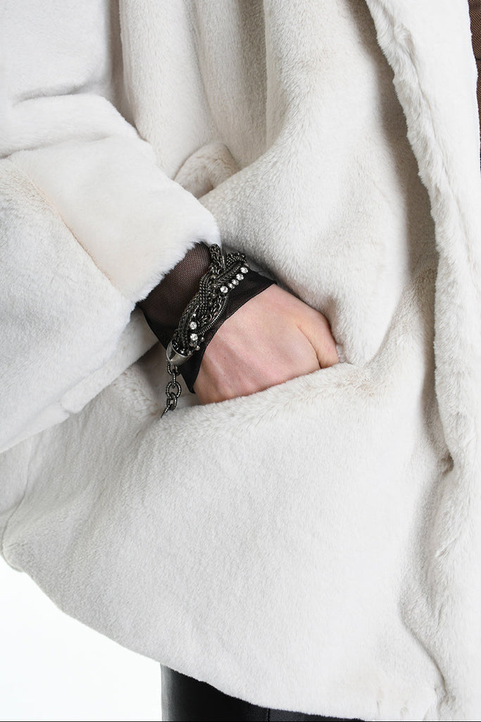 4- W5173 JACKET Oversized in Lined Faux Fur, White. TEPHRA