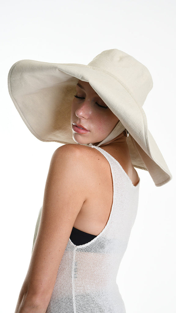 A34Y W510625 HAT Linen Cotton & Lined Ecru.