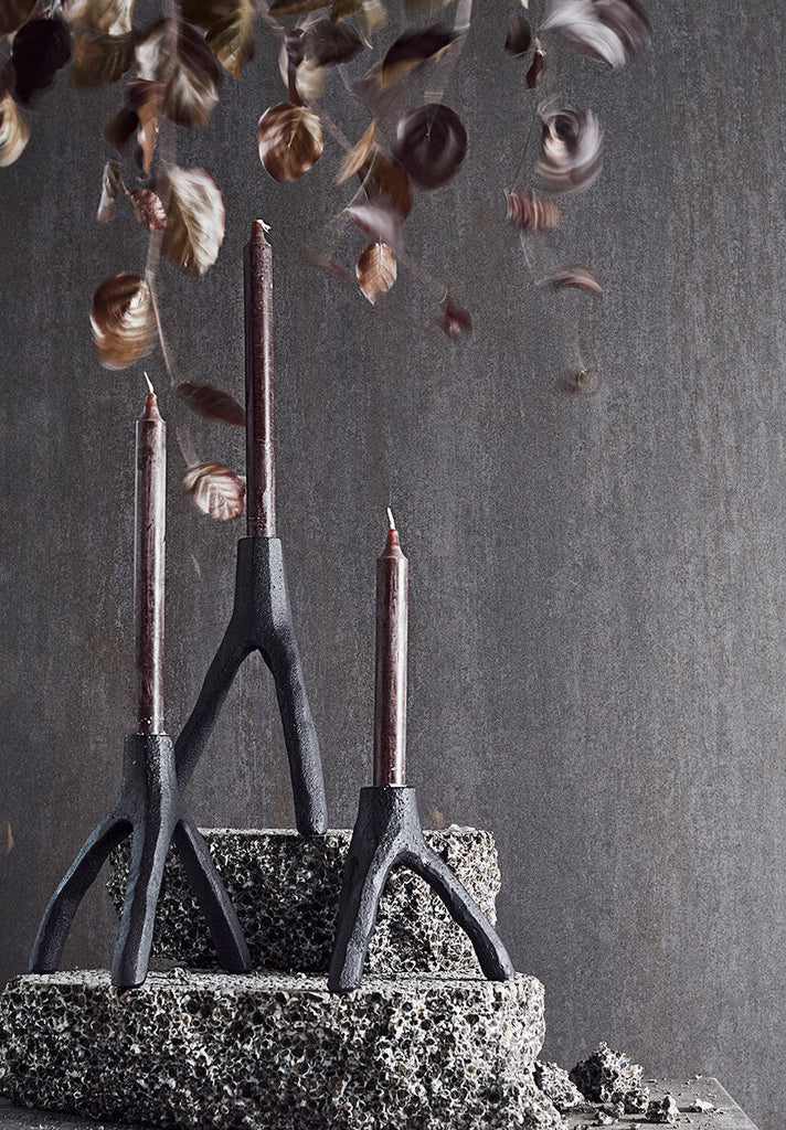 Candle holder Aion L - Black Casted Iron - W14,7xL16,4xH17 cm MUUBS