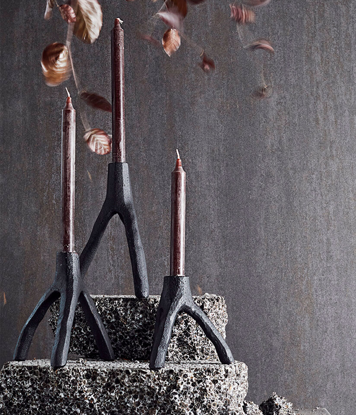 Candle holder Aion XL - Black Casted Iron - W15,4xL16xH22 cm MUUBS