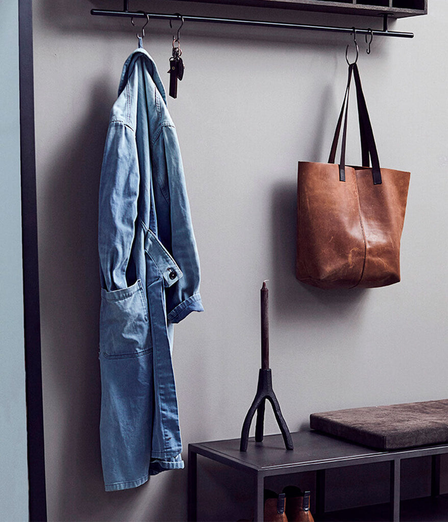 Candle holder Aion XL - Black Casted Iron - W15,4xL16xH22 cm MUUBS