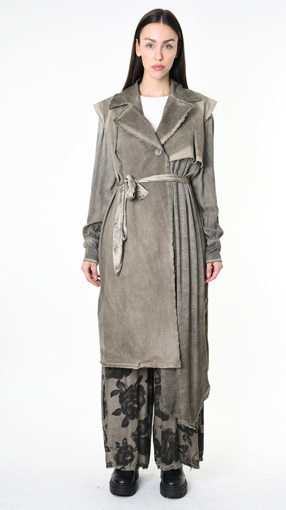 A39B SM45125 Trench in waxed-effect cotton gabardine with viscose satin, asymmetrical design.