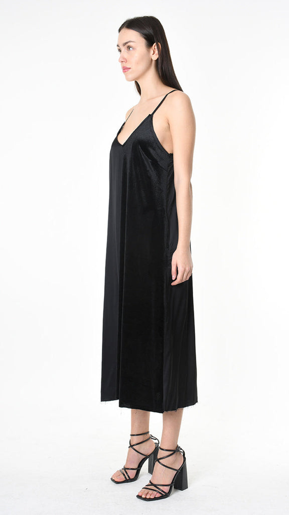 A39B SM46825 DRESS in cold black satin viscose and chenille, raw cut design.