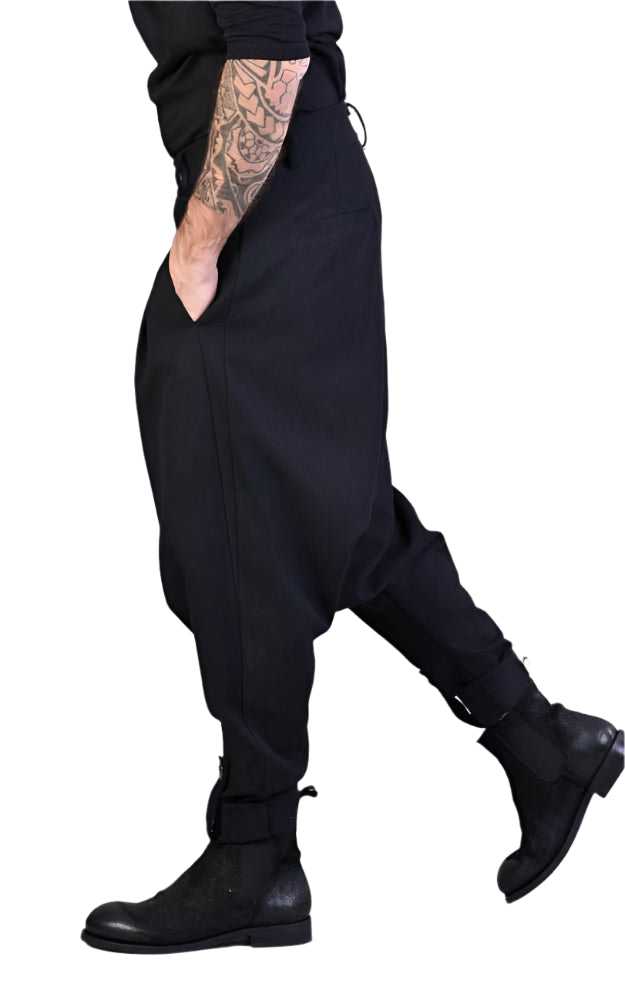 A33B LM00125 Black pants