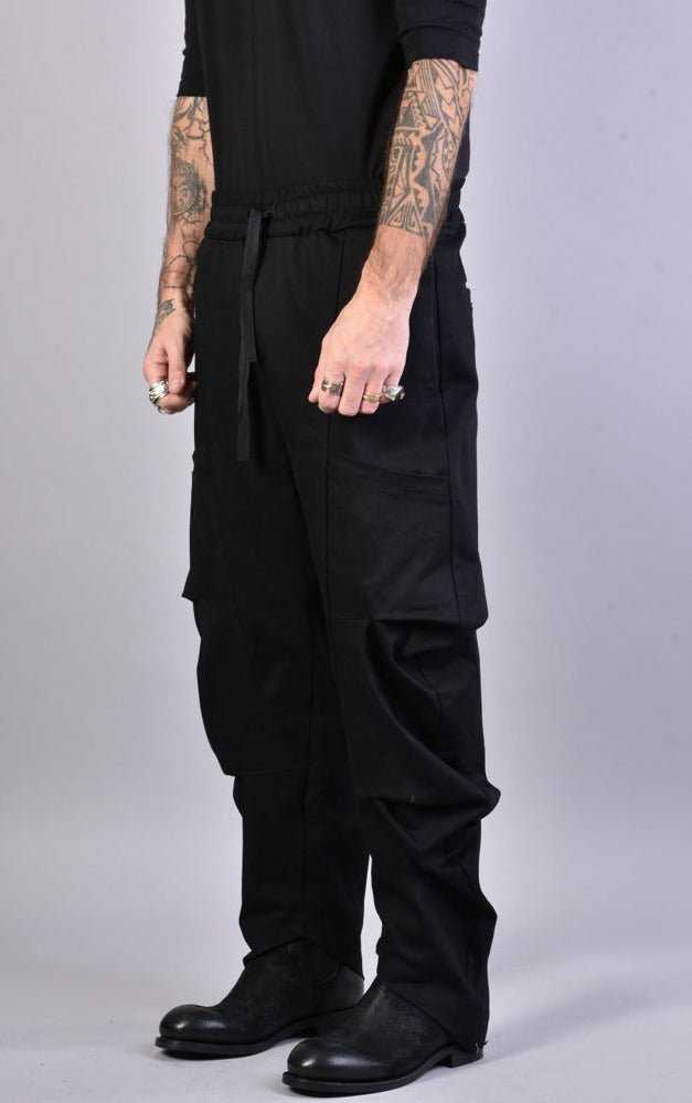 A33B LM022 BLACK Pants.