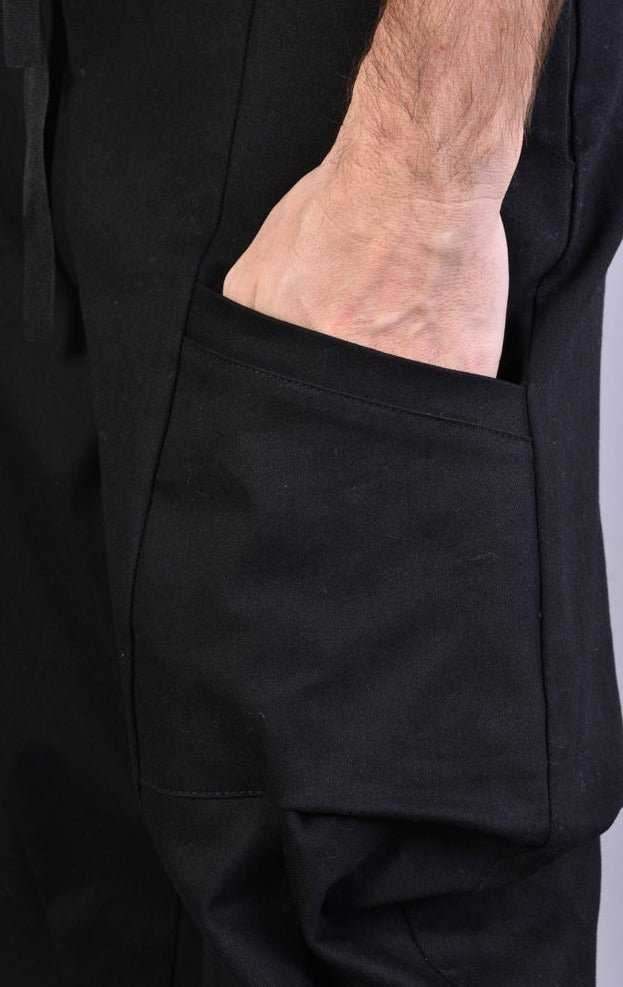 A33B LM022 BLACK Pants