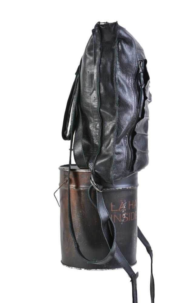 A33I LM16924 Black leather bag