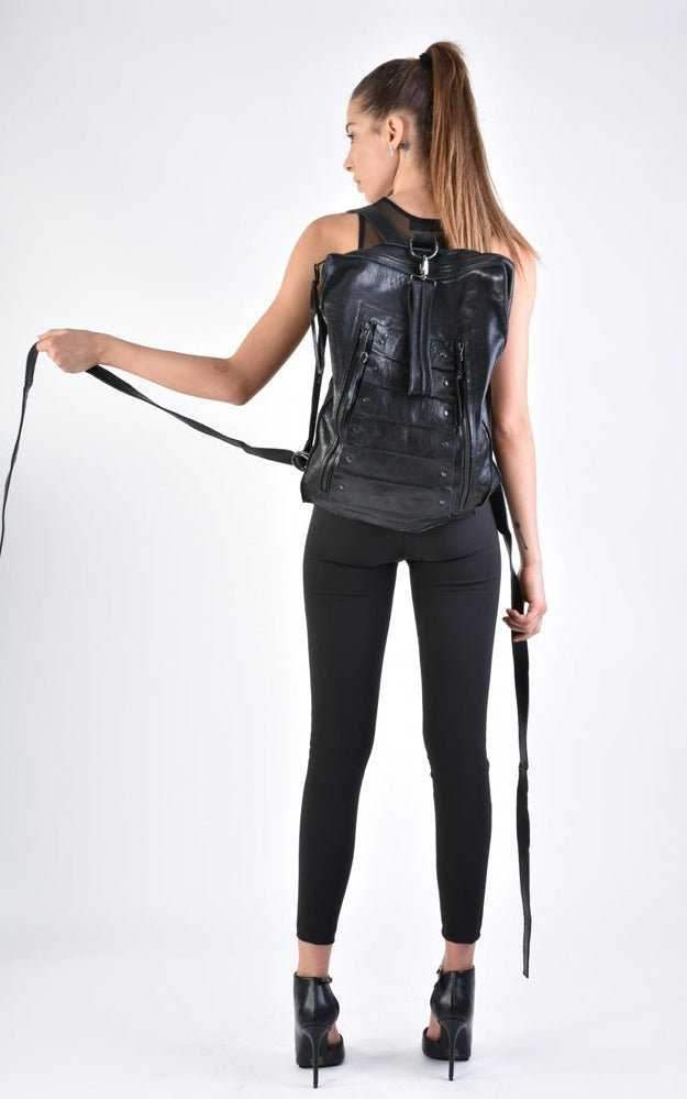 A33I LM16924D Black Leather Bag