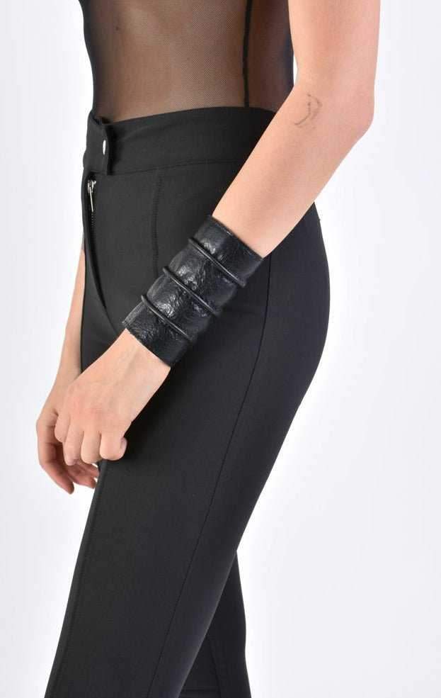 A33I LM17224D Black Leather Bracelet