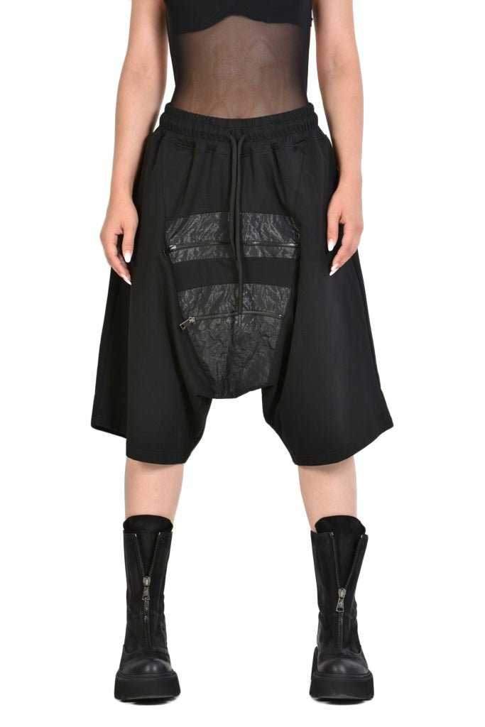 A33M ONKARA23 Womans black bottoms