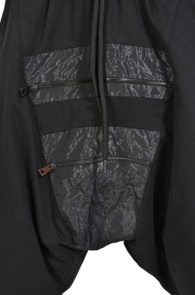 A33M ONKARA23 Womans black bottoms