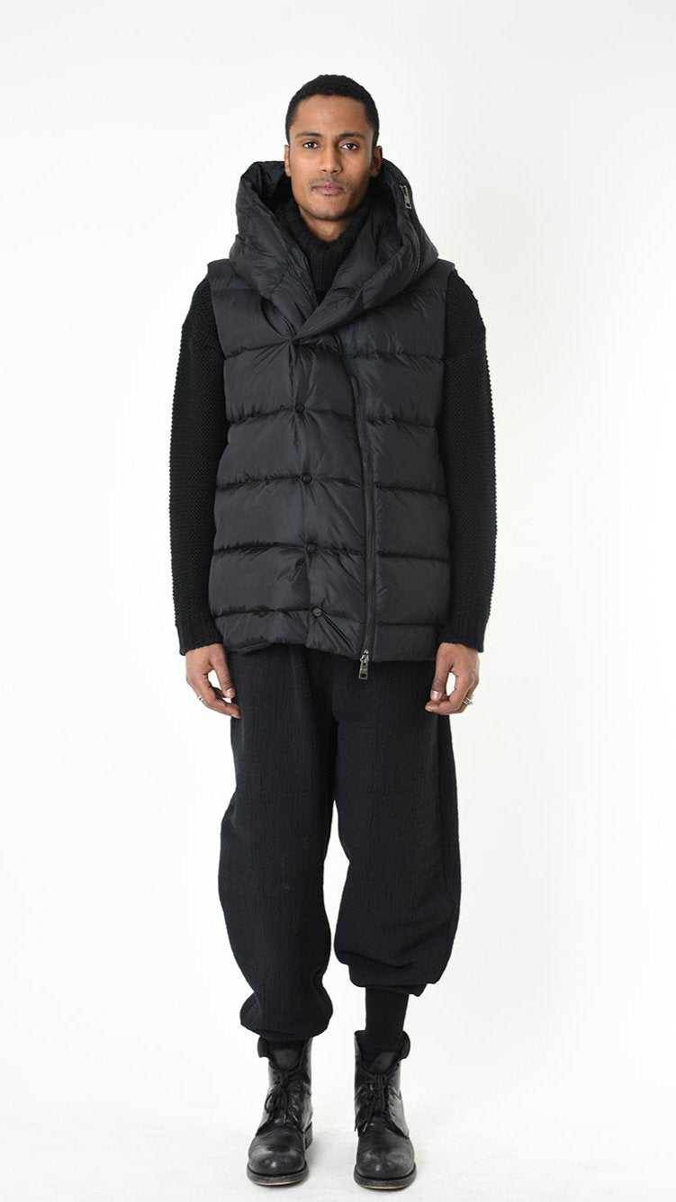 A33P LM25025 DOWN JACKET Sleeveless Nylon 360gr. BLACK
