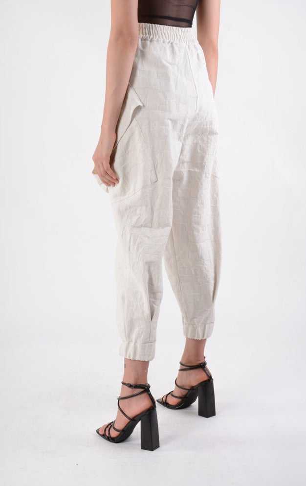 A34B LW64624 pants Regular High Waist Woven Cotton Sand.