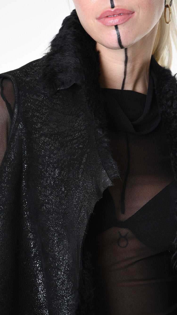 A34O LW86925 GILET Coated Shearling Double Face Black