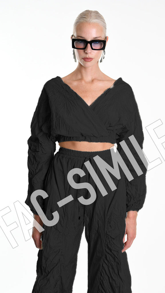 A34R W509325 TOP Crop Taffeta Crumpled Black.