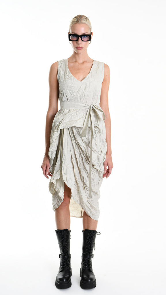 A34R W509425 DRESS Asymmetric Taffeta Crumpled Sand.