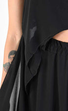 A34V LW73824 TOP Crop Asymmetric Georgette Doubled Black