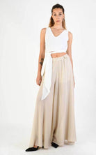 A34V LW73824 TOP Crop Asymmetric Georgette Doubled White