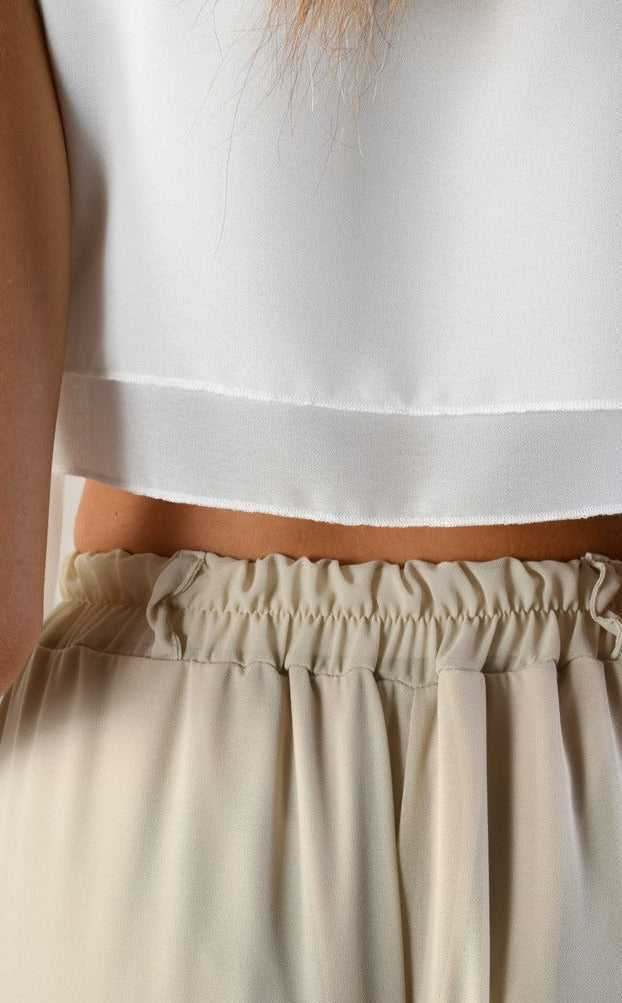 A34V LW73824 TOP Crop Asymmetric Georgette Doubled White