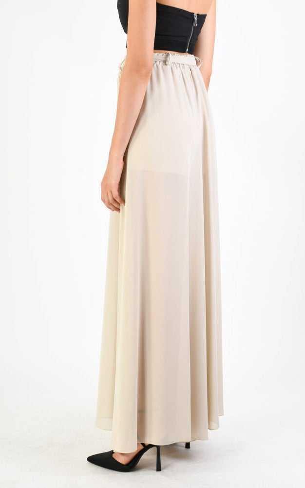 Georgette and jersey viscose sand trousers with elegant flow and comfort.