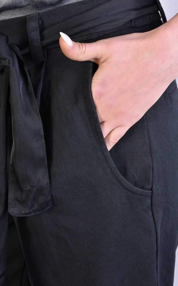 A39B SM16325 Black Pants Woman