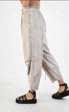 A39B SM31924 Gabardine pants