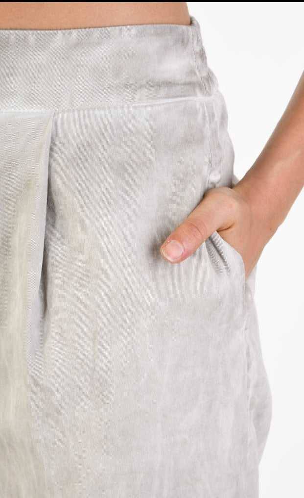 A39B SM31924 Gabardine pants