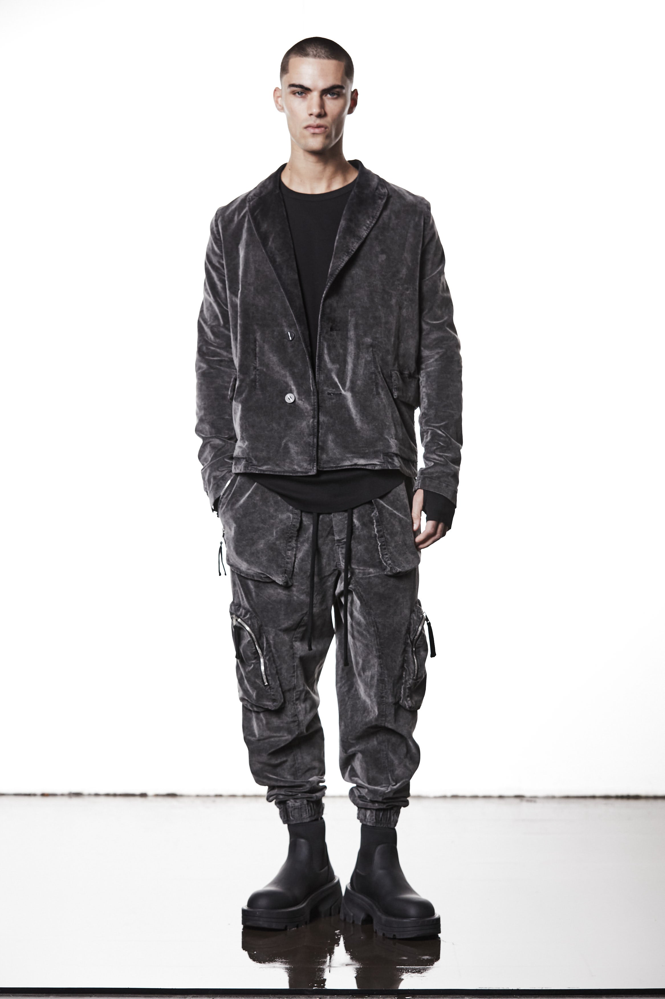 M B 58 used grey – Men’s blazer in washed grey cotton with shawl collar, two-button closure, and flap pockets. THOM KROM