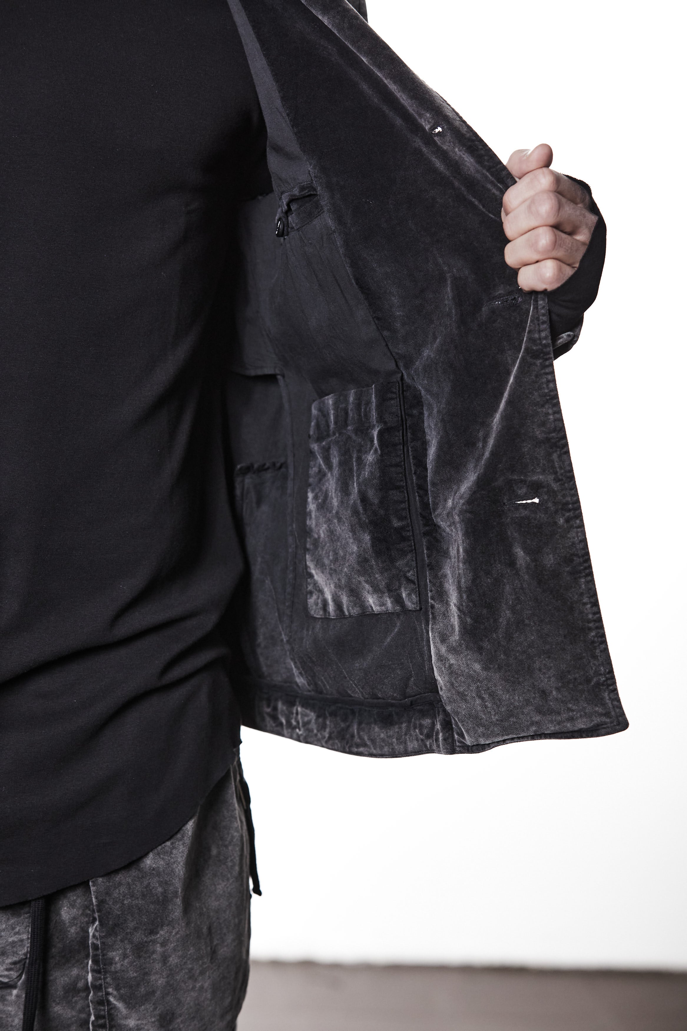 M B 58 used grey – Men’s blazer in washed grey cotton with shawl collar, two-button closure, and flap pockets. THOM KROM
