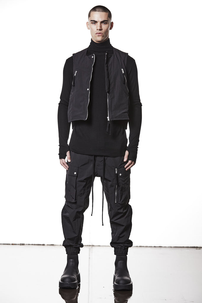 M J 76 Black Utility Vest – Zip-Up with Multiple Pockets Black Man THOM KROM