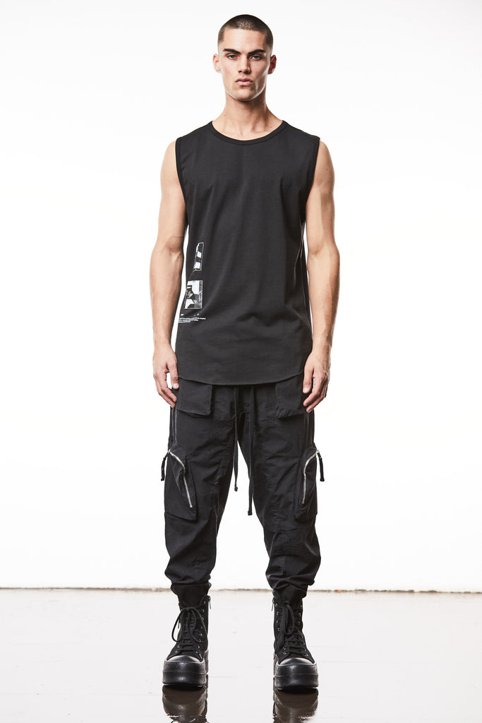 T3M P 1025 woven cargo trousers black.