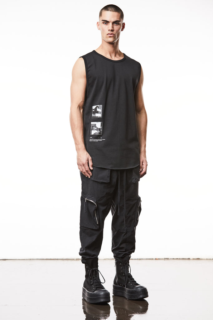 T3M P 1025 woven cargo trousers black.