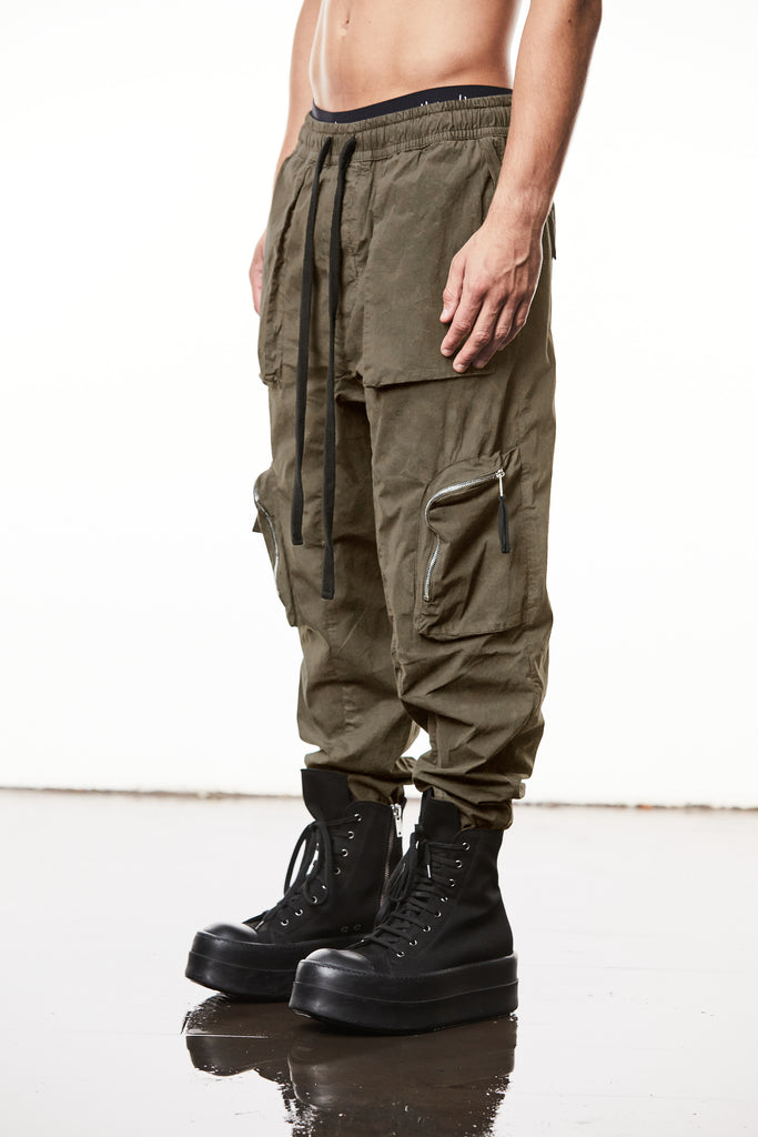 T3M P 1025 woven cargo trousers olive night.