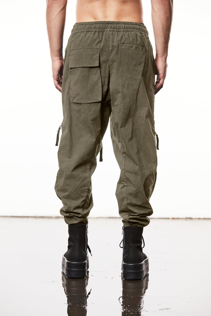 T3M P 1025 woven cargo trousers olive night.