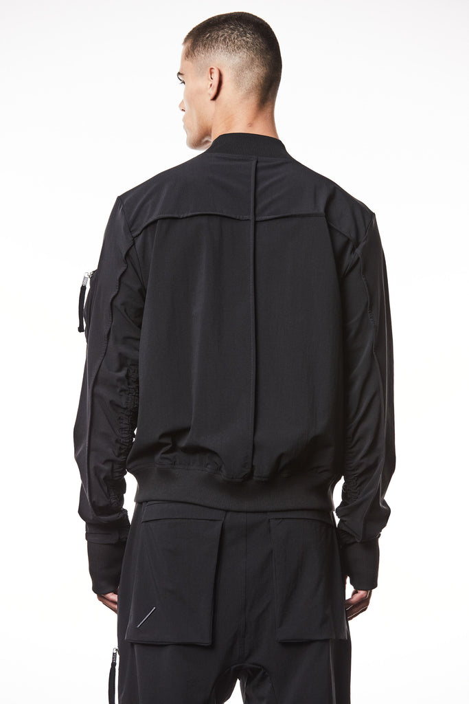 T3M SJ 66225 bomber jacket sligthly oversized black.