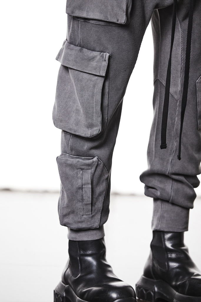 M ST 502 – Cargo Pants Multi-Pocket Long Drawstrings Elastic Waist Tapered Cuffs Used Grey Man THOM KROM