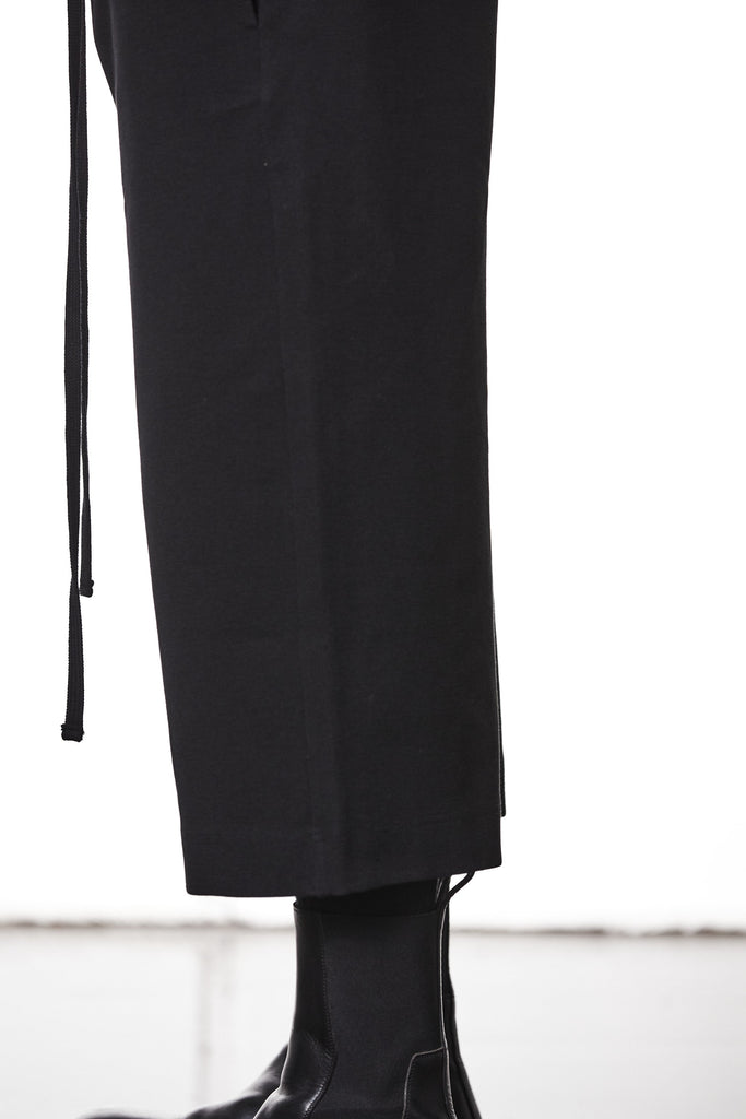 M ST 507 Black Wide-Leg Cropped Pants – Elastic Waist with Drawstrings and Back Pockets Black Man THOM KROM