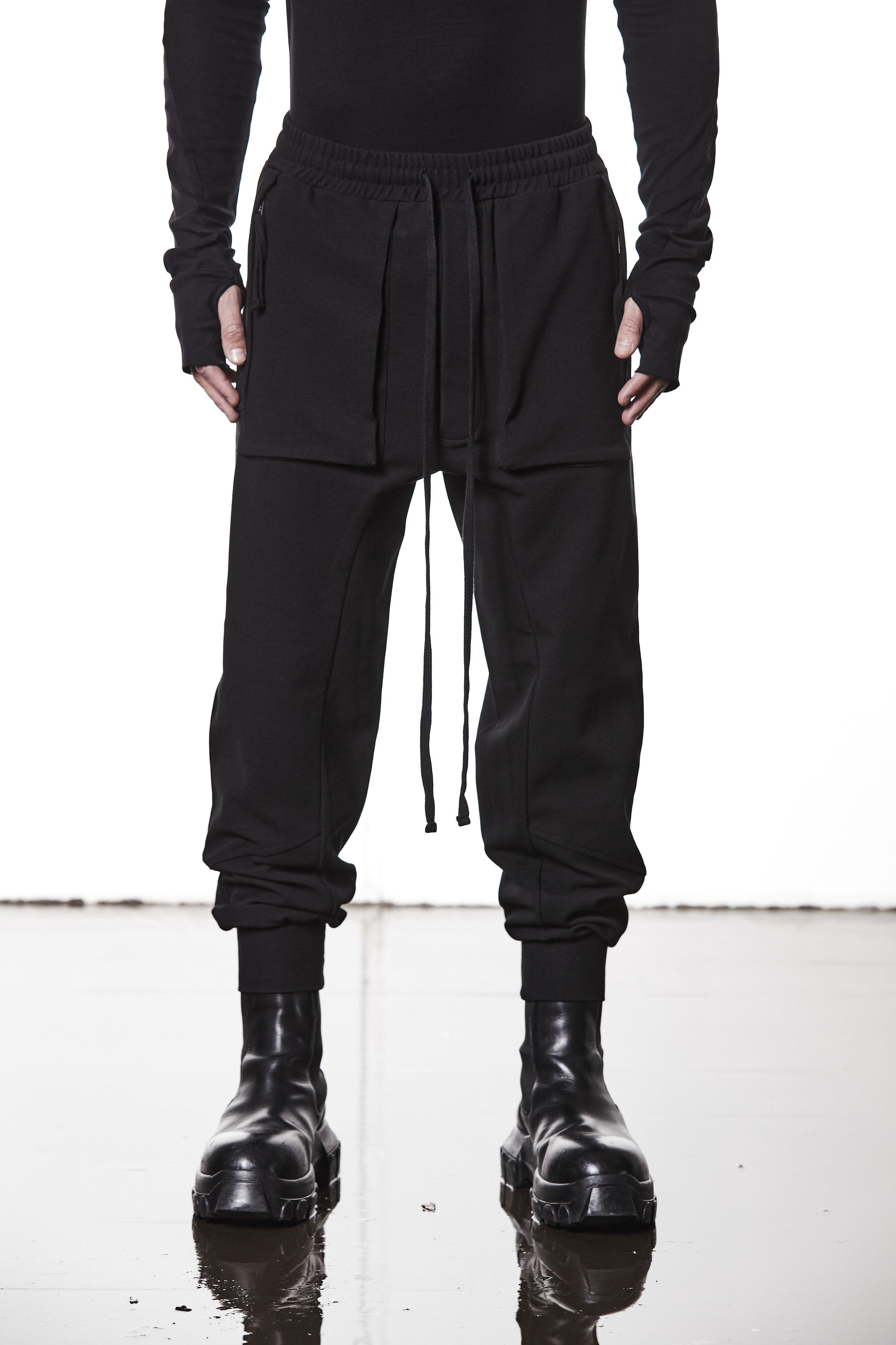 M ST 509 – Cargo Pants Multi-Pocket Long Drawstrings Elastic Waist Tapered Cuffs Black Man, Pants, Cargo Pants, TEPHRA