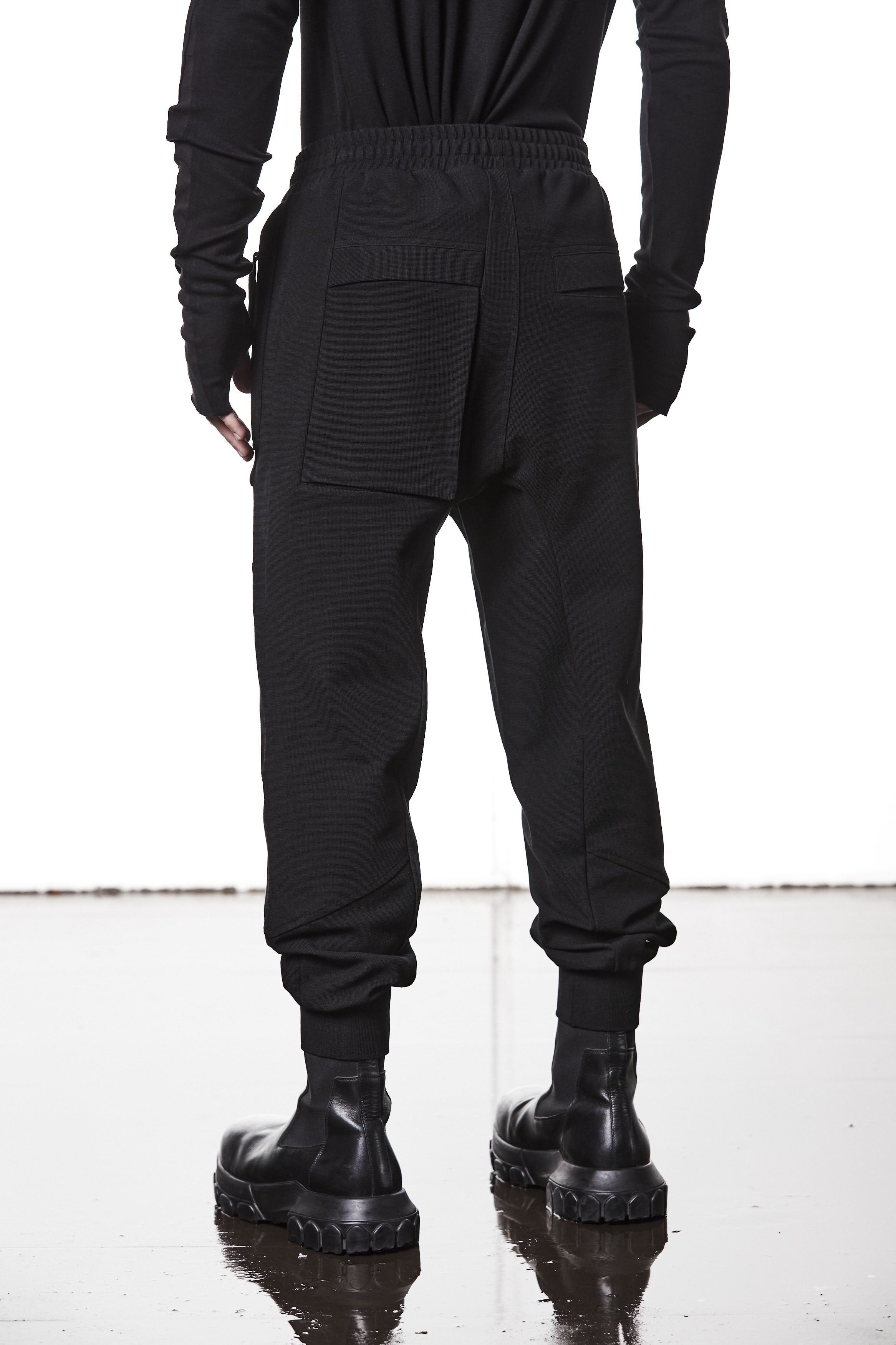 M ST 509 – Cargo Pants Multi-Pocket Long Drawstrings Elastic Waist Tapered Cuffs Black Man THOM KROM