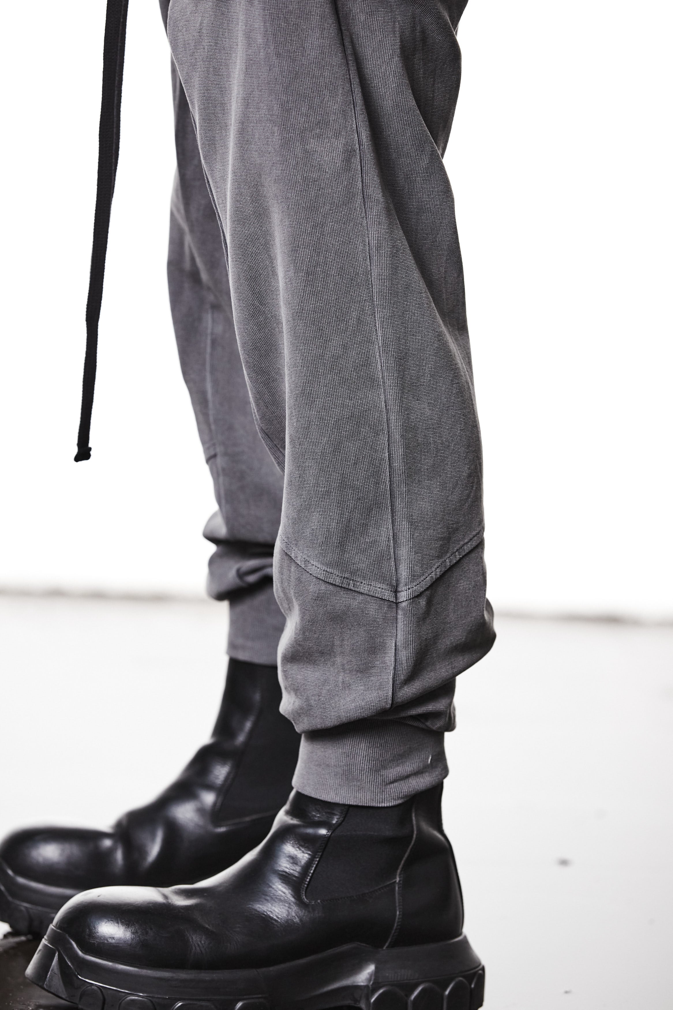 M ST 509 – Cargo Pants Multi-Pocket Long Drawstrings Elastic Waist Tapered Cuffs Used Grey -  Man THOM KROM