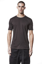 M TS 872 – Fitted Short-Sleeve T-Shirt Asymmetric Back Seam Night Brown-Man THOM KROM
