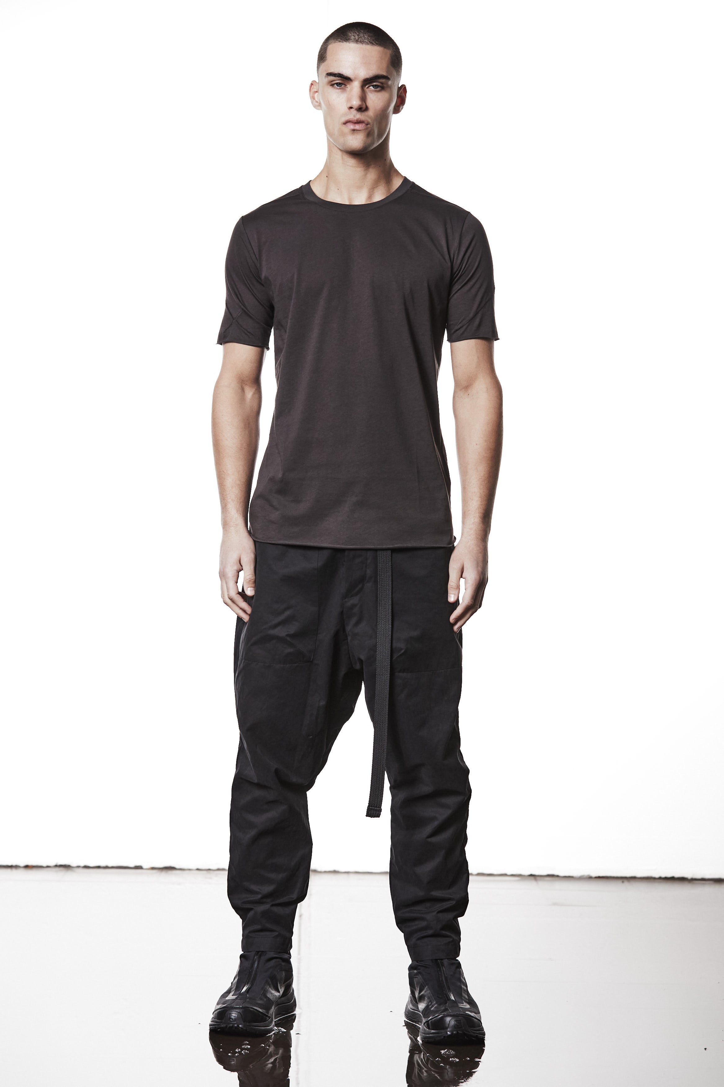 M TS 872 – Fitted Short-Sleeve T-Shirt Asymmetric Back Seam Night Brown-Man THOM KROM