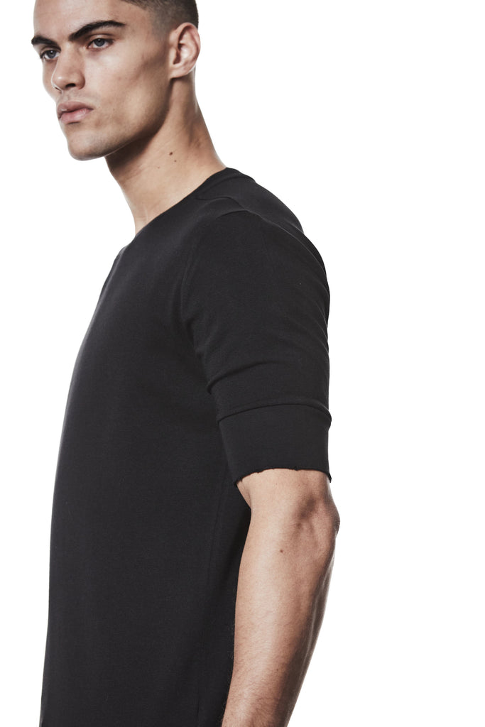 M TS 903 – Fitted Short-Sleeve T-Shirt Extended Cuffs Raw Edge Black - Man THOM KROM